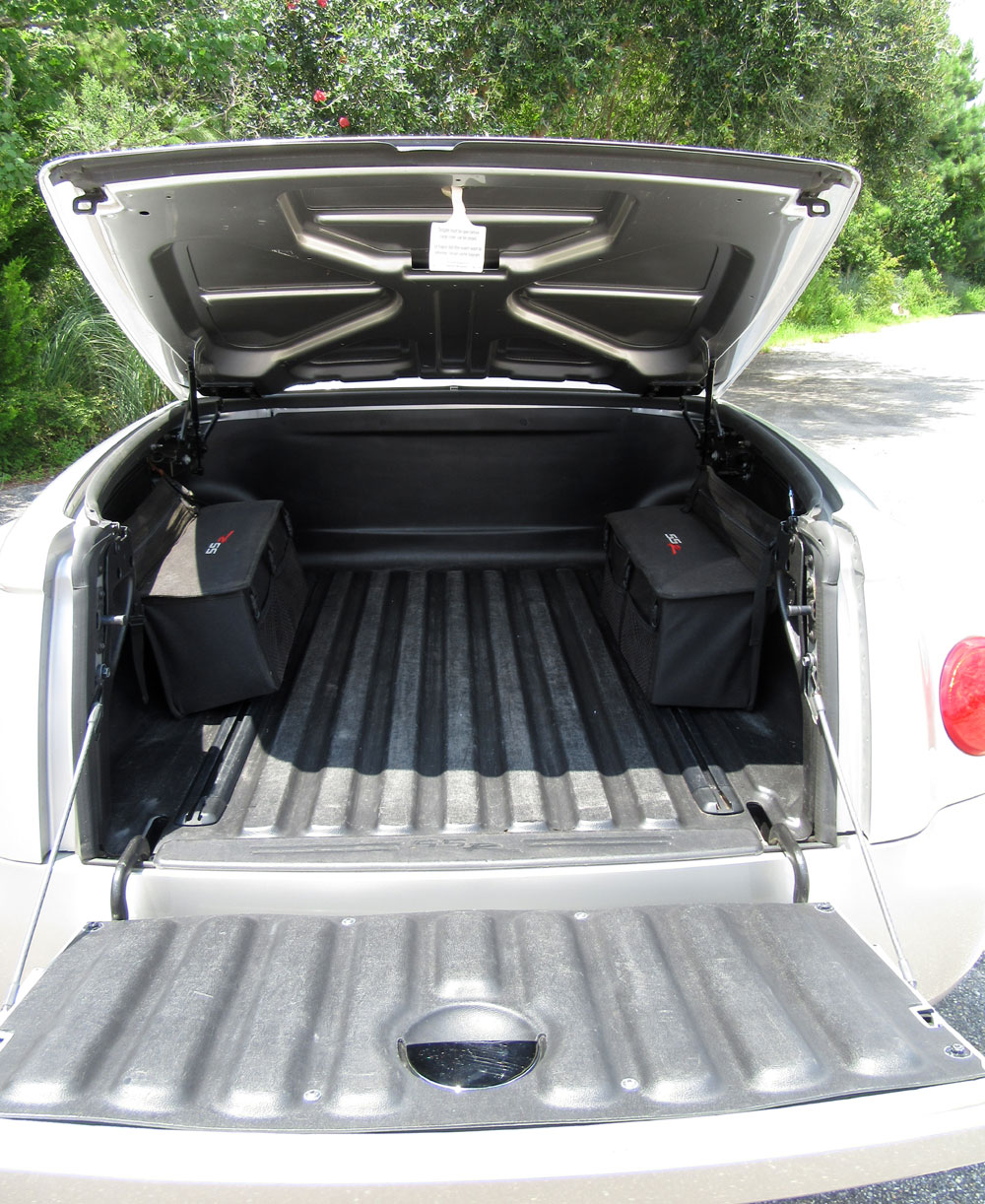 Chevy ssr trunk